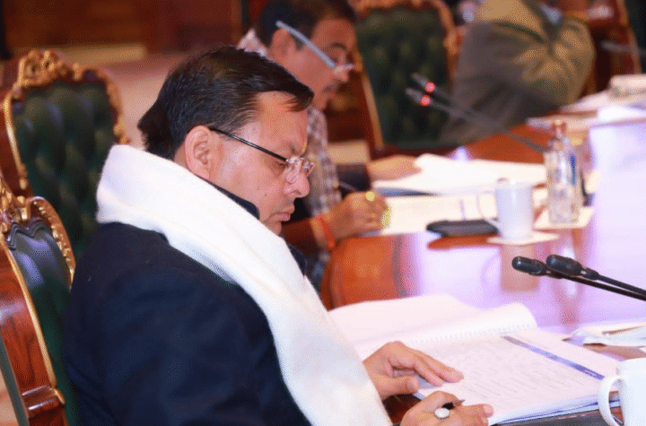 केंद्रीय मंत्री ने की राष्ट्रीय राजमार्ग परियोजनाओं की समीक्षा, मुख्यमंत्री ने राज्य की प्रस्तावित सड़क परियोजनाओं को लेकर की पैरवी